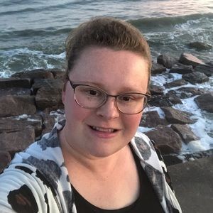 Meet your Posher, Candace